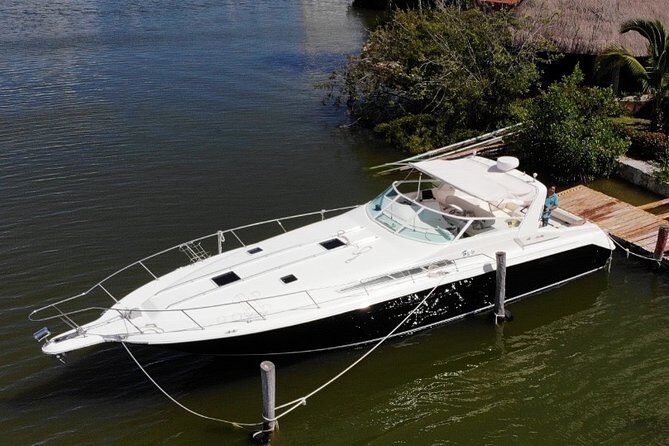 Cancun yachts rental BEATIFUL YACHT 46FT, 15 PAX MAX 25P6 - Best Fit: Who Should Book This Yacht Rental