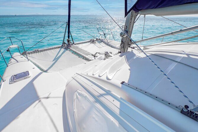Catamaran Cancun to Isla mujeres Lunch OpenBar and Snorkeling - Restaurante Albatros Lunch + DJ Music on the Sail In