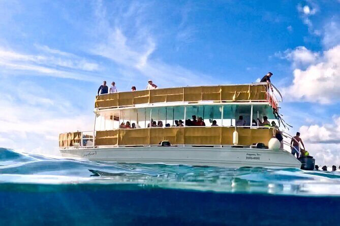 Catamaran Excursion + Open bar + Snorkeling at El Cielo - El Cielito Beach (Stop 4): shallow water, music, and lunch