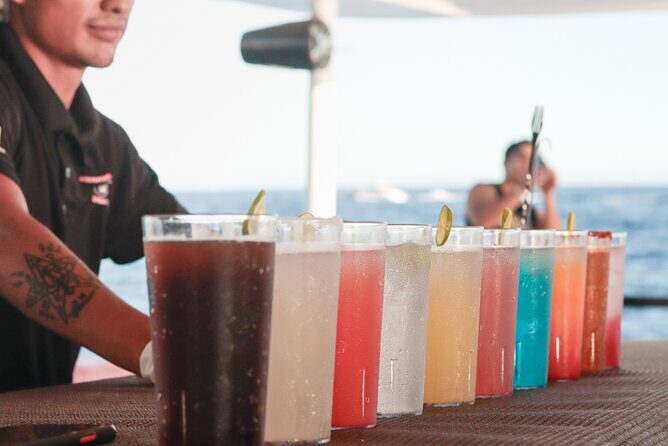 Catamaran - Luxury Private Tour - Stop at the Arch of Cabo San Lucas: photos and rock views