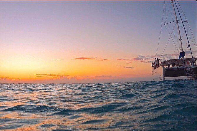 Catamaran Sunset Cruise to Isla Mujeres from Cancun - Playa Norte swim and sunset: the main character of the route