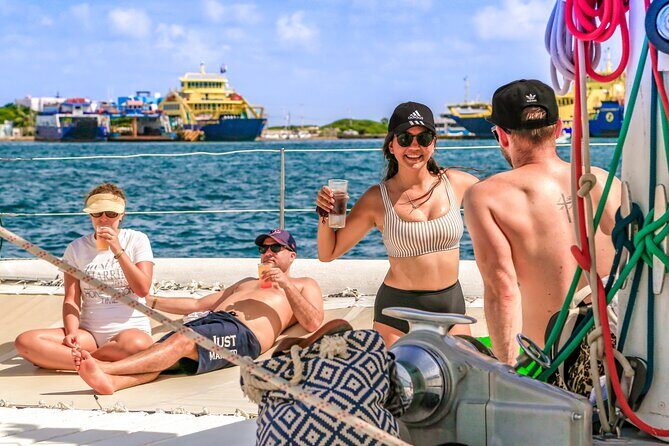 Catamaran to Isla Mujeres Snorkeling Tour with Open Bar and Lunch - Isla Mujeres downtime and downtown walking: souvenirs without the chaos