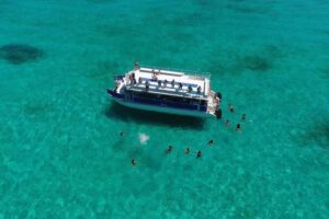 Catamaran Tour to Isla Mujeres all Included - Cancun to Isla Mujeres: The Ride Sets the Tone