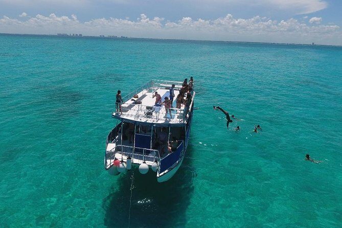 Catamaran Tour to Isla Mujeres all Included - Nichupte Lagoon and the Snorkel Build-Up