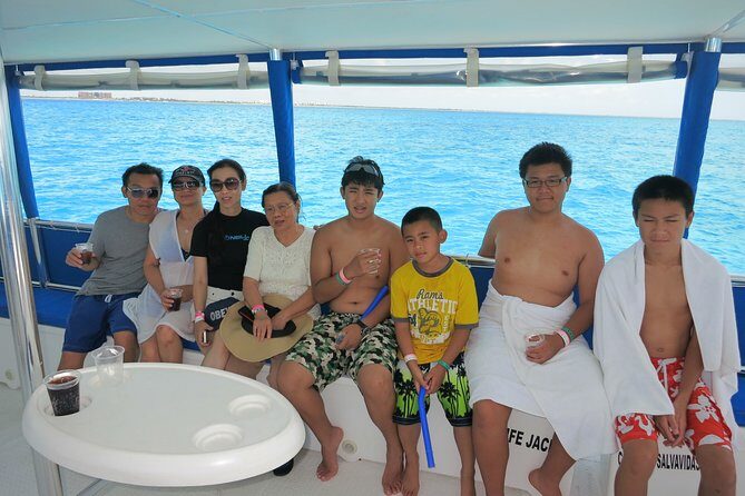 Catamaran Tour to Isla Mujeres all Included - Isla Mujeres Free Time: North Beach and the Center of the Island