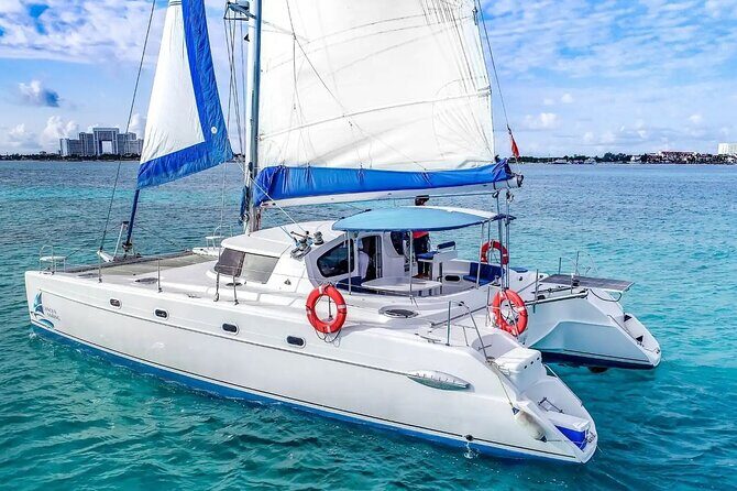 Catamaran Tour to Isla Mujeres from Cancún with Bar and Lunch - Getting There From the Cancun Hotel Zone (and Playa Tortugas)