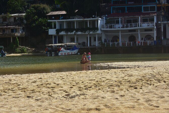 Catamaran Yelapa Beach Tour with Snorkeling, Food and Open Bar - Lunch on the beach: included, but choose smart