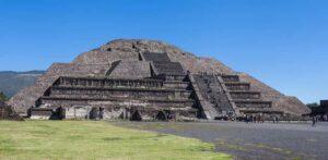CDMX: Early visit to Teotihuacan - Getting There From CDMX: Pickup Options and a One-Hour Coach Ride