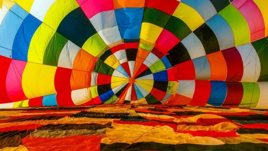 CDMX: Teotihuacan Hot Air Balloon with Breakfast - The Flight Experience: Sun Over Teotihuacan, Other Balloons, and a Toast