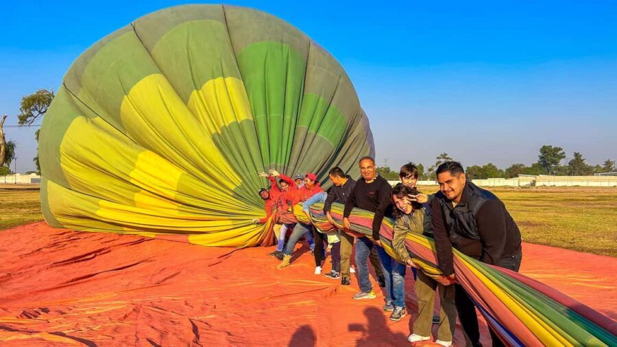 CDMX: Teotihuacan Hot Air Balloon with Breakfast - After Landing: Photo Stop, Wine, and Free Time (How to Use It)