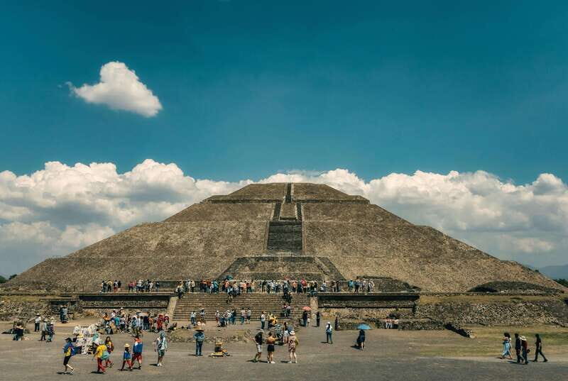 CDMX: Tour of the ruins of Teotihuacan, Tlatelolco, and Guadalupe - Teotihuacan, Tlatelolco, and Guadalupe: the smart one-day mix