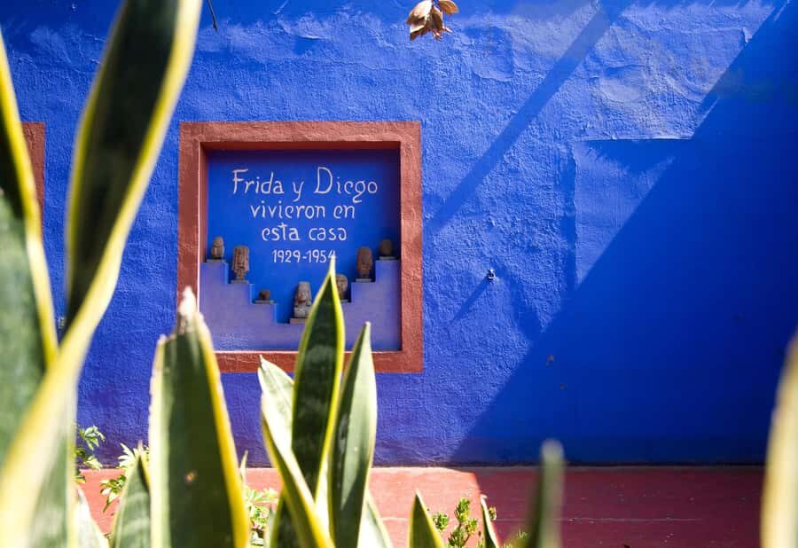 CDMX: Tour of Xochimilco and Coyoacán with option to visit the Frida Kahlo Museum - The Guides: Why Bilingual Matters Here