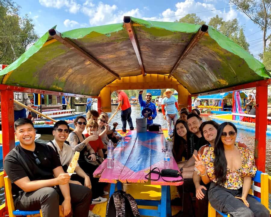 CDMX: Xochimilco Trajinera Party, Drinks, Mariachi & Tacos - Tacos as Dinner: Why the Food Moment Matters