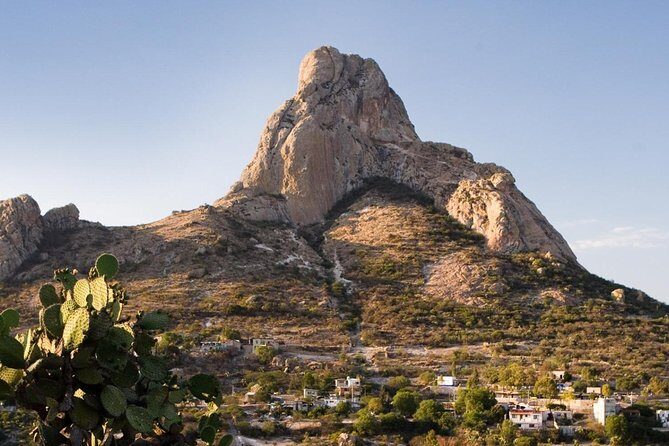 Cheese and Wine Route with 2 Towns, starting from Querétaro - Stop 5: Bernal Magic Town, the monolith, and real free time