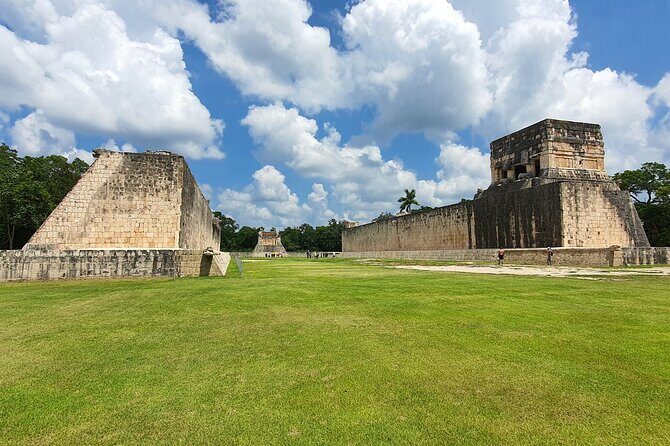 Chichen Itza, Beautiful Cenote and Valladolid All Inclusive Tour - Crowd control, heat, and pacing: the main decision you’re making