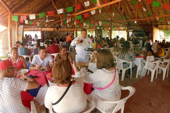 Chichen Itza & Cenote All-Inclusive Tour – Taxes & Entry Included - Bus Comfort, Bathrooms, and the Small Frictions That Add Up