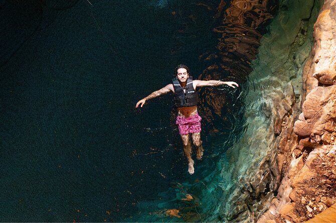 Chichen Itza Cenote and Valladolid in a Small Group - Lunch, drinks, and the vegetarian reality