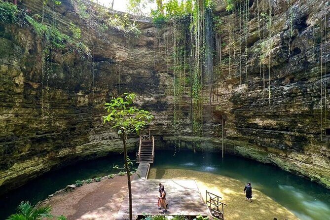 Chichen Itza, Cenote, and Valladolid Tour - Food and Hydration: Buffet Setup, Water Reality