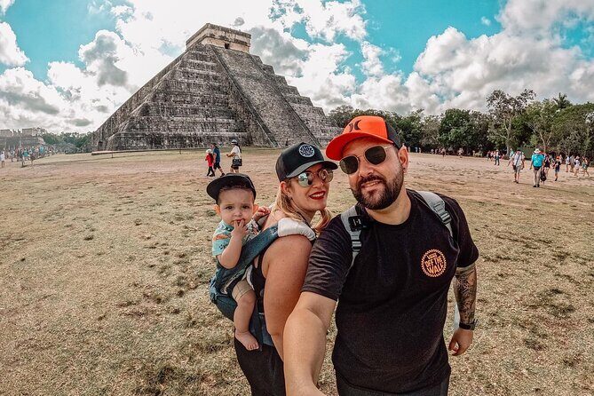 Chichén Itzá, Cenote and Valladolid with Lunch and transportation. - Valladolid in a short stop: pretty colonial streets, quick food run