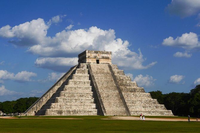 Chichen Itzá, Cenote Ik Kil, Valladolid Premium Small Group - Key highlights worth the early start