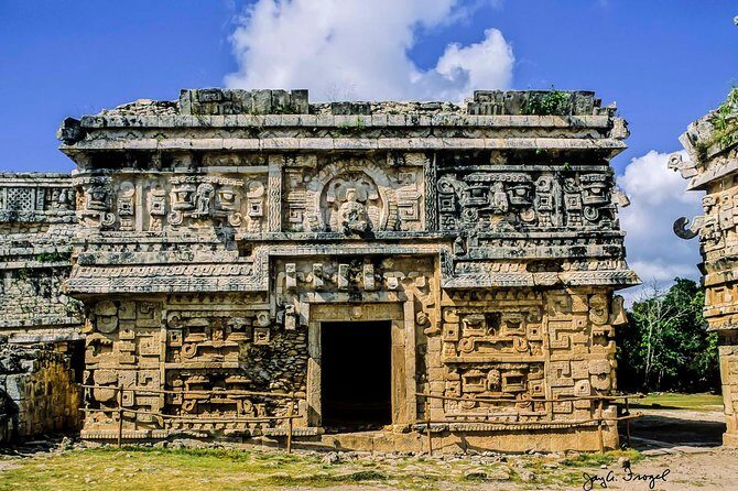 Chichen Itzá, Cenote Ik Kil, Valladolid Premium Small Group - Valladolid Downtown: Short, Sweet, and a Bit Less Guided