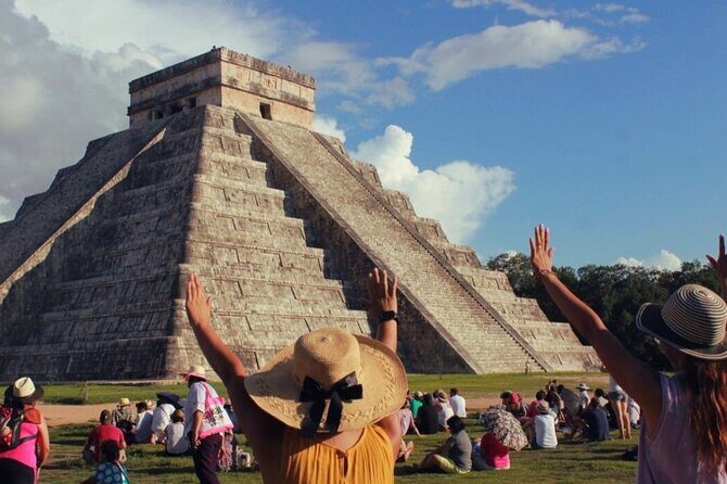 Chichen Itza, Cenote & Valladolid Tour with Lunch - Valladolid stop: colonial break time that balances the day
