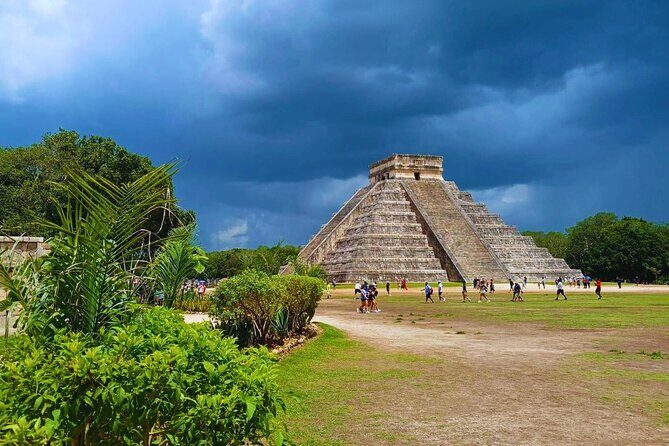 Chichen Itza, Cenote & Valladolid Tour with Lunch - Lunch and tequila tasting: how they fit into the plan