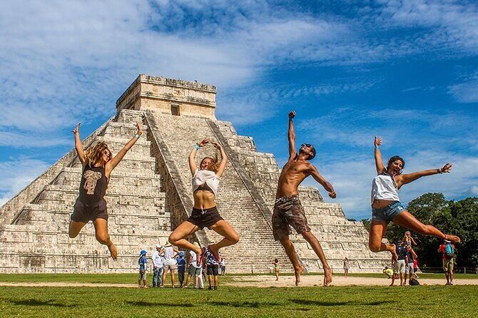 Chichen Itza Day Trip from Riviera Maya - Lunch in Yucatán + artisan and shopping stops: good fuel, mixed feelings