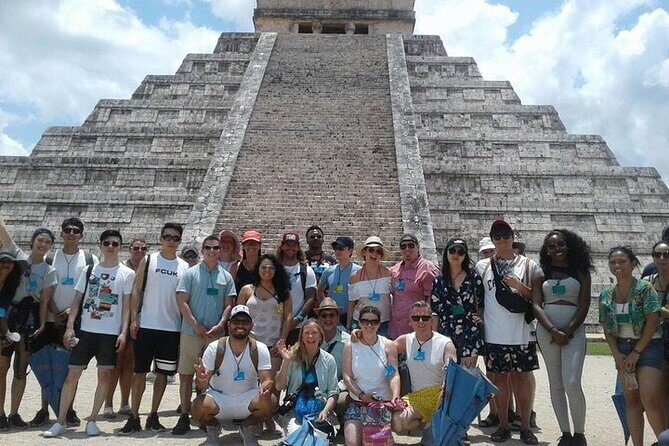Chichen Itza Deluxe from Cancun to Playa del Carmen - Pueblo Maya: lunch plus a little time to wander