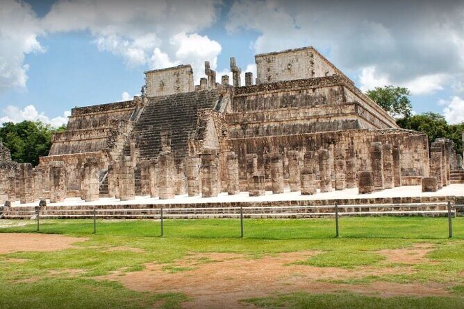 Chichen Itza Deluxe from Cancun to Playa del Carmen - Valladolid photo stop on the return to the coast