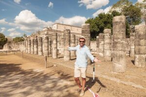 Chichen Itza Deluxe Guided tour with lunch - Chichén Itzá: how the guide turns ruins into a story