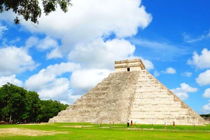 Chichen Itza Early Access Private Tour with Buffet Lunch - Timing and pacing: what a 10.5-hour day feels like