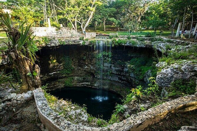 Chichen Itza & Ek Balam Tour From Cancun - Stop 3: Ek Balam’s Acropolis Climb and Carved Mayan Stone