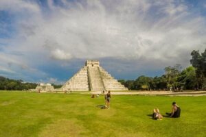 Chichen Itza & Ekbalam Tour From Playa del Carmen - The 7:00am start in Playa del Carmen and the road reality