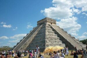 Chichen Itza Free Tours with Cenote Experience in Mexico - Valladolid in 40 minutes: photos, snacks, and a change of pace