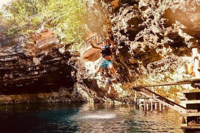 Chichen Itza Free Tours with Cenote Experience in Mexico - Guides matter: Jorge and Pablo-style English support