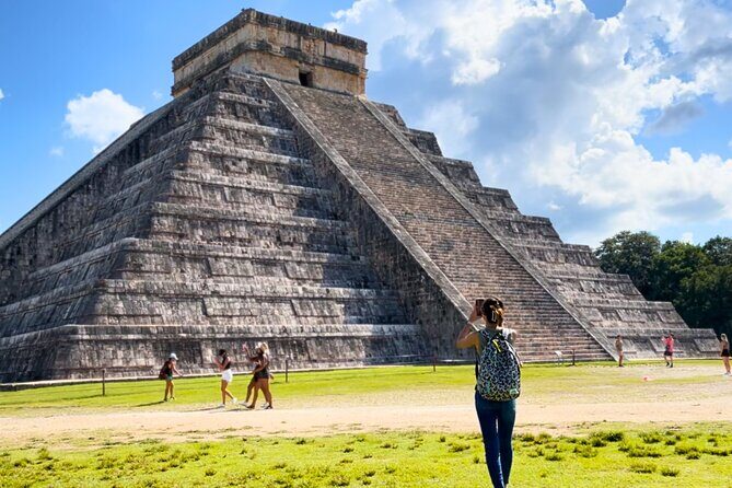 Chichen Itza Gastronomic, Valladolid and Cenote Extremo - Comedor Kaua: Buffet Lunch and a Mayan Food Demo Approach