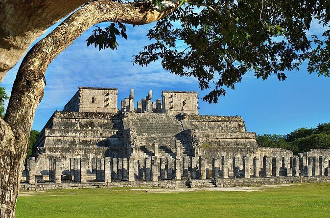 Chichen Itza Ik Kil Cenote Valladolid Small Group - Guides and drivers: the people factor
