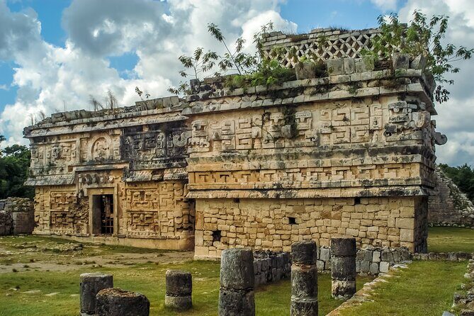 Chichen Itza: Self-Guided Tour with Audio Narration & Map - Gran Juego de Pelota: ballgame reliefs you can actually spot