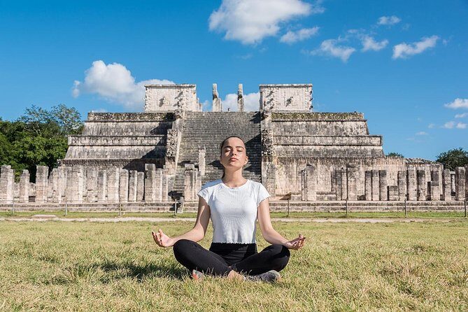 Chichén Itzá Tour with Cenote Xunáan, Valladolid & Lunch - Cenote Xunáan: swimming rules, locker needs, and getting there prepared