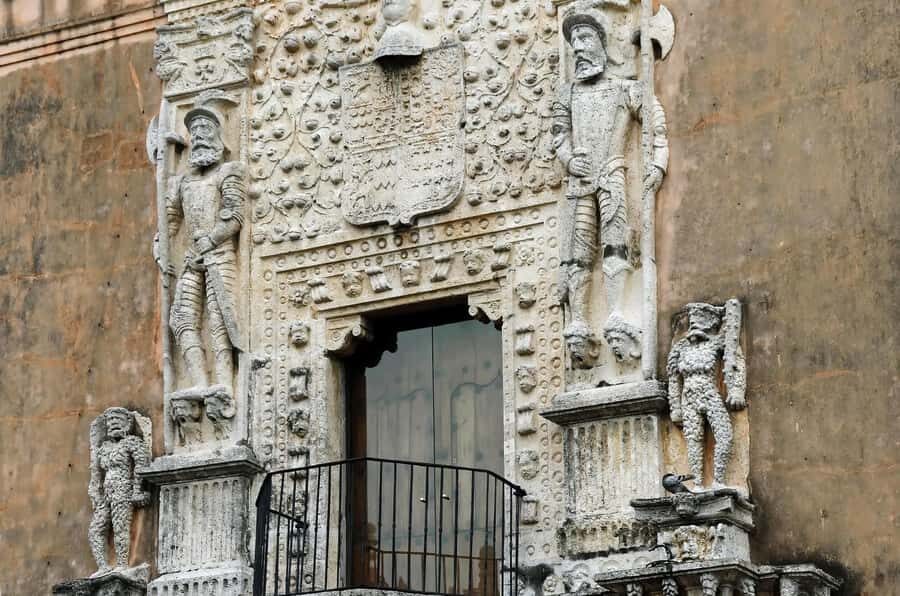 Chichén Itzá: Tour with Expert Tour Guide - Camera rules, Sunday free entry, and other practical gotchas