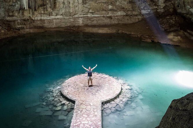 Chichen Itza, Valladolid and Cenote Full Day Tour - Valladolid: a quick main-square taste of town life