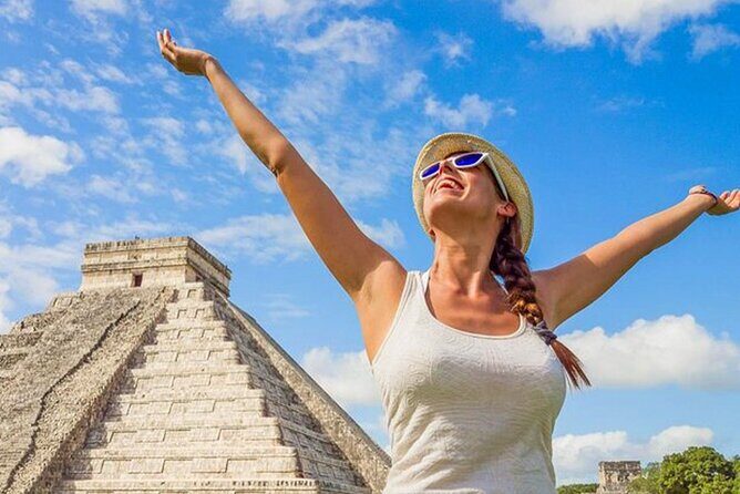 Chichen Itza Walking Tour in Portuguese or Italian Skip the Line Access - Temple of the Warriors: engravings, military symbolism, and the darker murals
