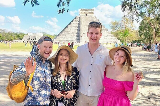 Chichen Itza : Walking Tour with Expert Guide and Skip-the-Line Access! - Meeting up smoothly inside a busy archaeological park