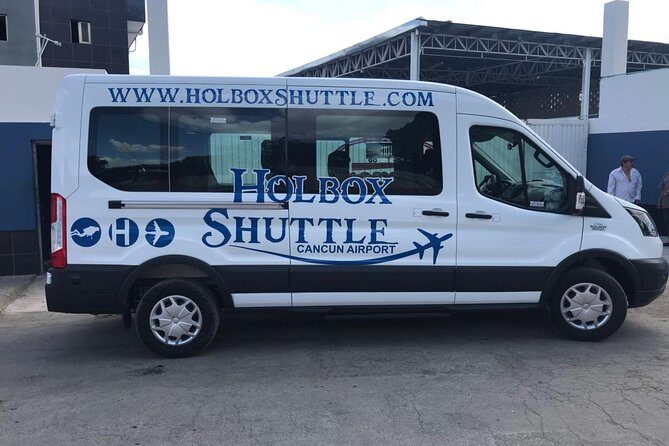 Chiquila Cancun Airport Shuttle - The ride itself: air-conditioned minivan, shared seating, and realistic comfort