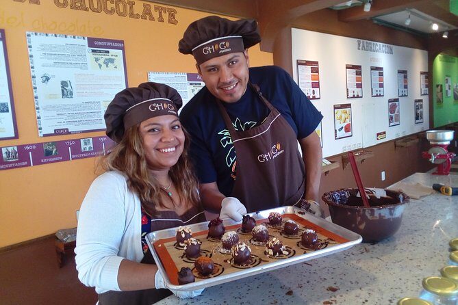 Chocolate and truffles workshop - Meeting at Josefa Ortiz de Domínguez: show up ready to start