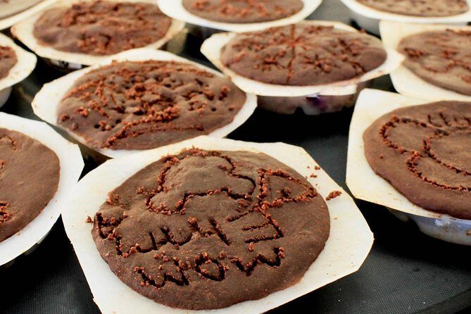 Chocolate Seaside Workshop & Wine Tasting - Group size and the vibe: small, organized, and easy to follow
