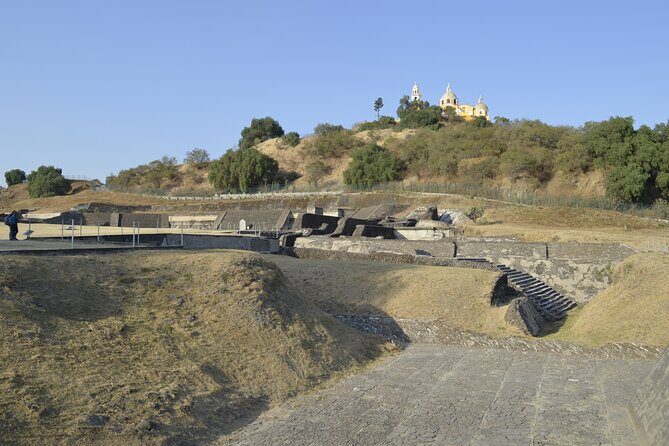 Cholula experience (private tour) - Great Pyramid of Cholula: tunnels, the shrine, and choosing the right day