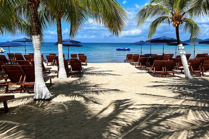 Chula’s All Inclusive Beach Pass with Transport - Beach reality check: rocks, seaweed, and where to enter