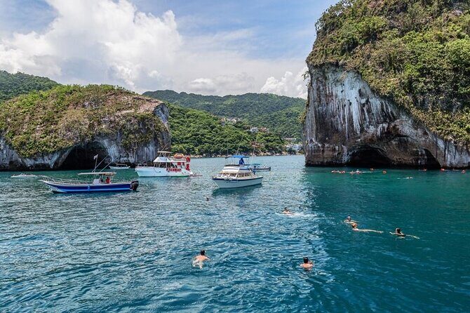 City Tour Express in Puerto Vallarta and Paradise Beaches - Playa Mismaloya: lunch time without committing to a restaurant plan